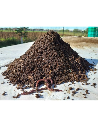 Concime naturale biologico Humus di Lombrico Agribios - sacco da 3,5 kg